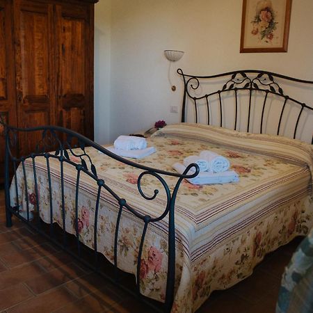 Agriturismo Borgo Campetroso スヴェレート エクステリア 写真