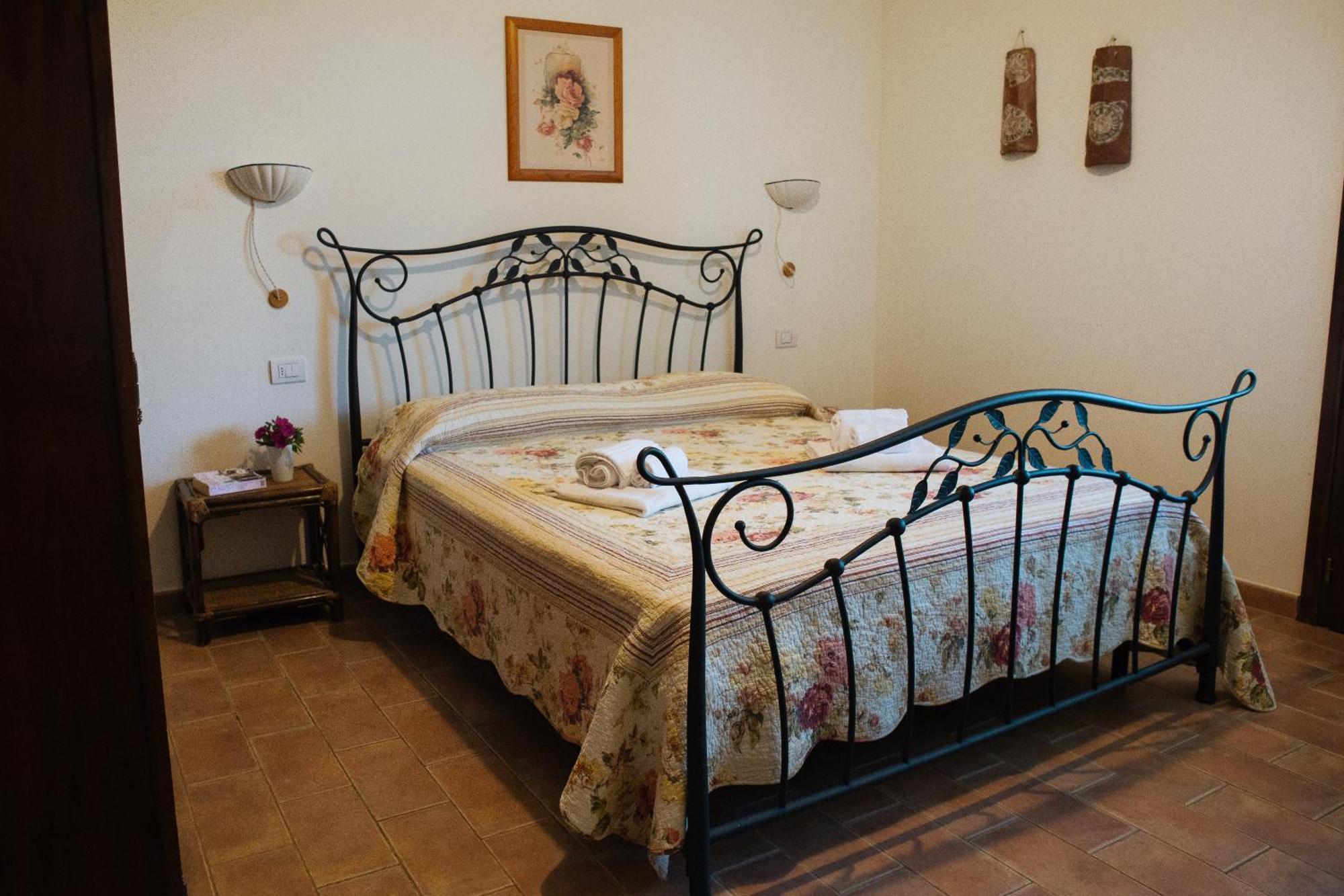 Agriturismo Borgo Campetroso スヴェレート エクステリア 写真