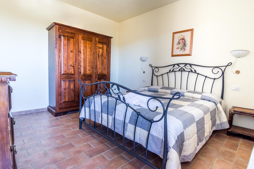 Agriturismo Borgo Campetroso スヴェレート エクステリア 写真